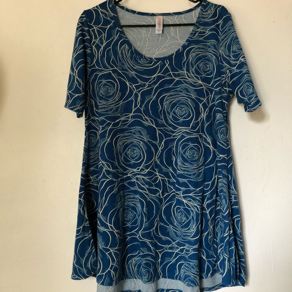 LulaRoe perfect T, blue and cream.